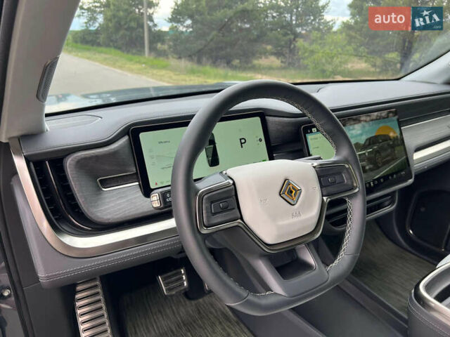 Серый Rivian R1S, объемом двигателя 0 л и пробегом 39 тыс. км за 56000 $, фото 6 на Automoto.ua
