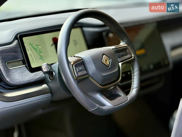 Серый Rivian R1S, объемом двигателя 0 л и пробегом 13 тыс. км за 49000 $, фото 24 на Automoto.ua