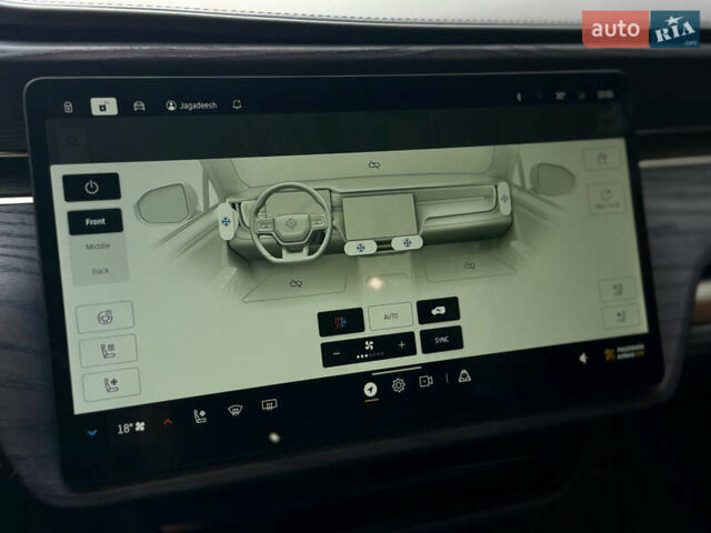 Серый Rivian R1S, объемом двигателя 0 л и пробегом 13 тыс. км за 49000 $, фото 31 на Automoto.ua