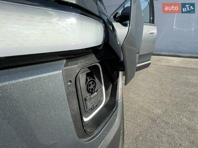 Серый Rivian R1S, объемом двигателя 0 л и пробегом 13 тыс. км за 70000 $, фото 17 на Automoto.ua