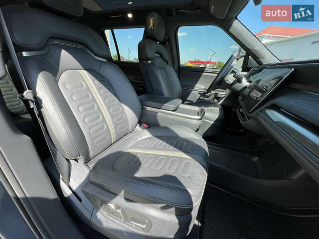 Серый Rivian R1S, объемом двигателя 0 л и пробегом 21 тыс. км за 58000 $, фото 11 на Automoto.ua