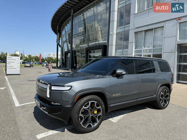 Серый Rivian R1S, объемом двигателя 0 л и пробегом 22 тыс. км за 49999 $, фото 7 на Automoto.ua