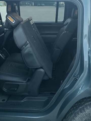 Серый Rivian R1S, объемом двигателя 0 л и пробегом 18 тыс. км за 47000 $, фото 11 на Automoto.ua