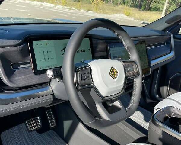 Сірий Rivian R1S, об'ємом двигуна 0 л та пробігом 2 тис. км за 47500 $, фото 30 на Automoto.ua
