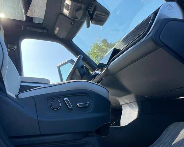 Сірий Rivian R1S, об'ємом двигуна 0 л та пробігом 2 тис. км за 47500 $, фото 34 на Automoto.ua