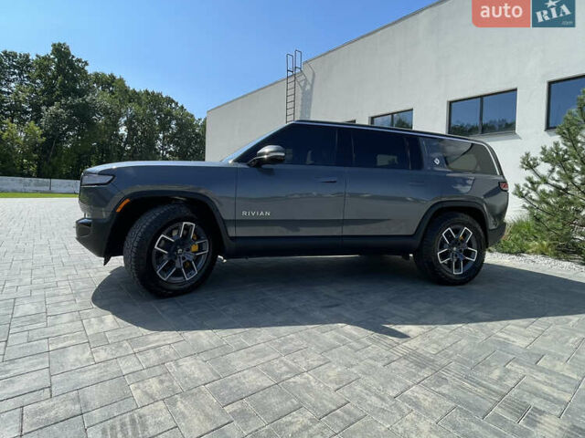 Серый Rivian R1S, объемом двигателя 0 л и пробегом 21 тыс. км за 58000 $, фото 13 на Automoto.ua