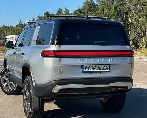 Сірий Rivian R1S, об'ємом двигуна 0 л та пробігом 2 тис. км за 47500 $, фото 11 на Automoto.ua