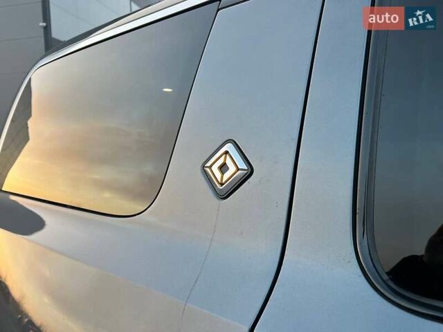 Серый Rivian R1S, объемом двигателя 0 л и пробегом 29 тыс. км за 57490 $, фото 43 на Automoto.ua