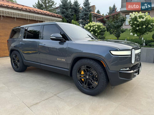 Серый Rivian R1S, объемом двигателя 0 л и пробегом 17 тыс. км за 82500 $, фото 21 на Automoto.ua