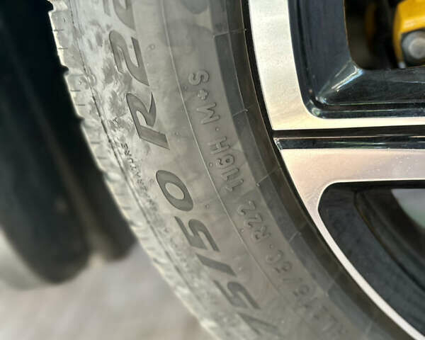 Серый Rivian R1S, объемом двигателя 0 л и пробегом 12 тыс. км за 51700 $, фото 36 на Automoto.ua