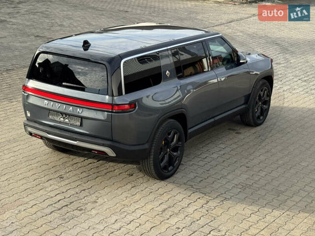 Серый Rivian R1S, объемом двигателя 0 л и пробегом 15 тыс. км за 52000 $, фото 20 на Automoto.ua