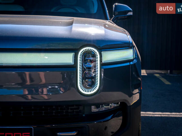 Серый Rivian R1S, объемом двигателя 0 л и пробегом 10 тыс. км за 49900 $, фото 11 на Automoto.ua