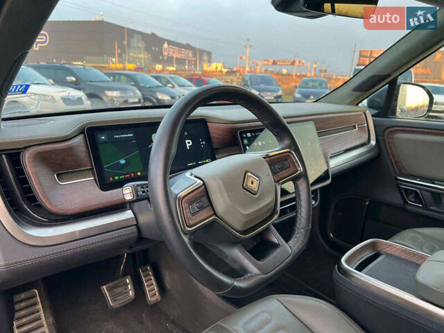 Серый Rivian R1S, объемом двигателя 0 л и пробегом 29 тыс. км за 57490 $, фото 19 на Automoto.ua