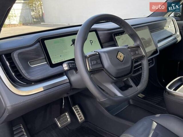 Серый Rivian R1S, объемом двигателя 0 л и пробегом 13 тыс. км за 70000 $, фото 4 на Automoto.ua