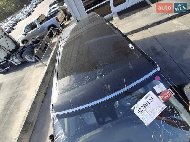 Сірий Rivian R1S, об'ємом двигуна 0 л та пробігом 13 тис. км за 32100 $, фото 7 на Automoto.ua