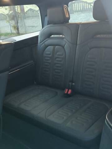 Серый Rivian R1S, объемом двигателя 0 л и пробегом 18 тыс. км за 47000 $, фото 12 на Automoto.ua