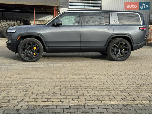 Серый Rivian R1S, объемом двигателя 0 л и пробегом 15 тыс. км за 52000 $, фото 7 на Automoto.ua