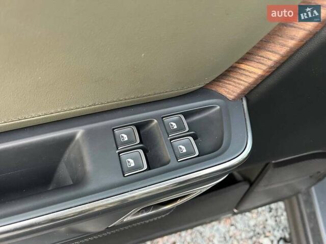 Серый Rivian R1S, объемом двигателя 0 л и пробегом 29 тыс. км за 57490 $, фото 17 на Automoto.ua