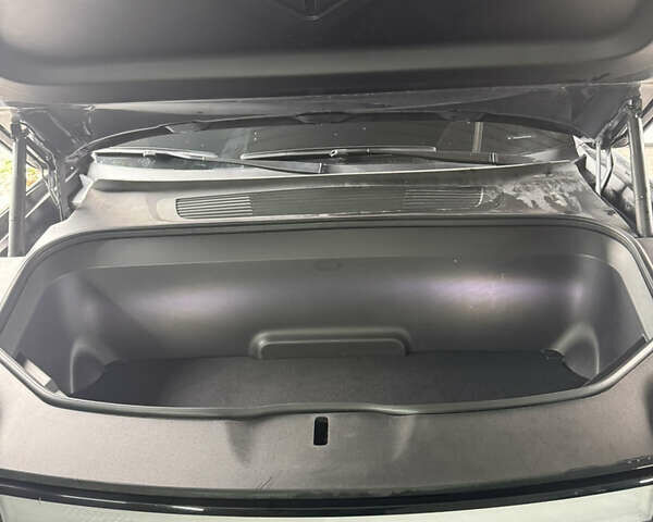 Серый Rivian R1S, объемом двигателя 0 л и пробегом 28 тыс. км за 49900 $, фото 8 на Automoto.ua