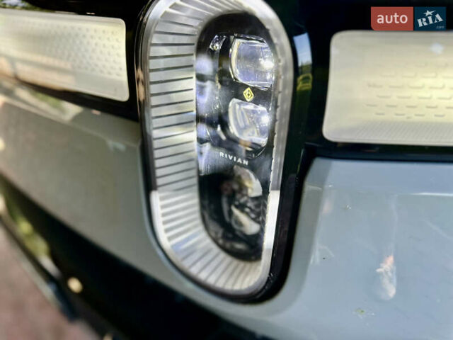 Серый Rivian R1S, объемом двигателя 0 л и пробегом 12 тыс. км за 51700 $, фото 51 на Automoto.ua