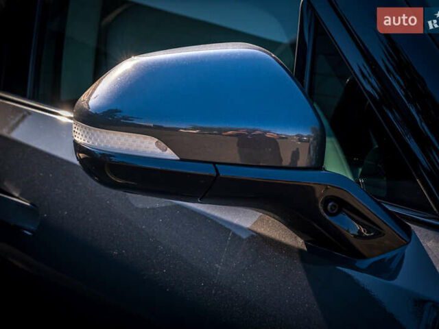 Серый Rivian R1S, объемом двигателя 0 л и пробегом 10 тыс. км за 49900 $, фото 20 на Automoto.ua