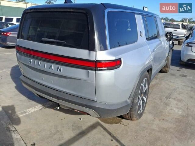 Сірий Rivian R1S, об'ємом двигуна 0 л та пробігом 13 тис. км за 32100 $, фото 17 на Automoto.ua