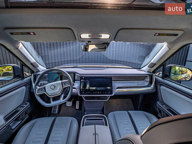 Серый Rivian R1S, объемом двигателя 0 л и пробегом 10 тыс. км за 49900 $, фото 30 на Automoto.ua