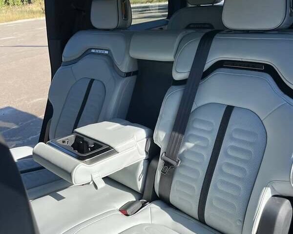 Сірий Rivian R1S, об'ємом двигуна 0 л та пробігом 2 тис. км за 47500 $, фото 37 на Automoto.ua