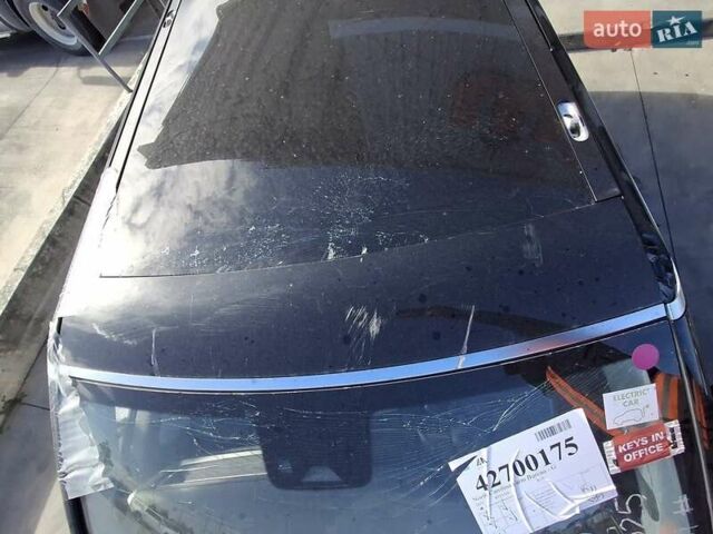 Сірий Rivian R1S, об'ємом двигуна 0 л та пробігом 13 тис. км за 32100 $, фото 15 на Automoto.ua