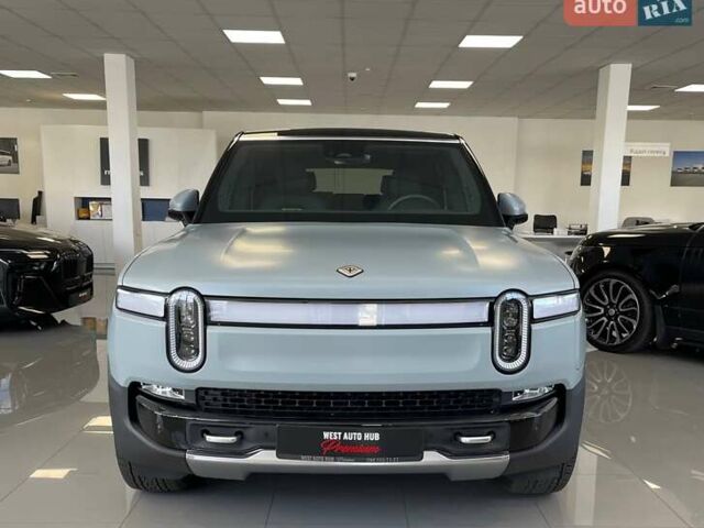 Серый Rivian R1S, объемом двигателя 0 л и пробегом 8 тыс. км за 80000 $, фото 1 на Automoto.ua