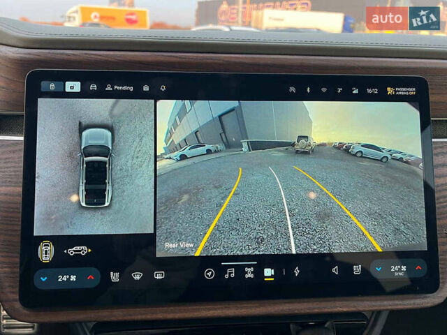 Серый Rivian R1S, объемом двигателя 0 л и пробегом 29 тыс. км за 57490 $, фото 29 на Automoto.ua