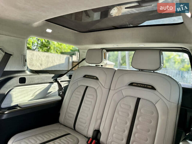 Серый Rivian R1S, объемом двигателя 0 л и пробегом 12 тыс. км за 51700 $, фото 27 на Automoto.ua