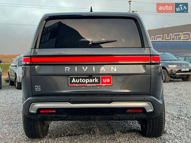 Серый Rivian R1S, объемом двигателя 0 л и пробегом 29 тыс. км за 57490 $, фото 5 на Automoto.ua