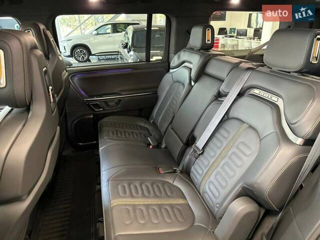 Серый Rivian R1S, объемом двигателя 0 л и пробегом 8 тыс. км за 80000 $, фото 16 на Automoto.ua