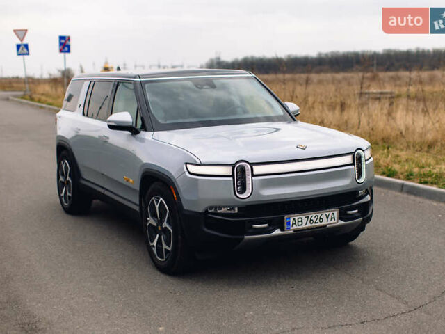 Серый Rivian R1S, объемом двигателя 0 л и пробегом 10 тыс. км за 63000 $, фото 33 на Automoto.ua