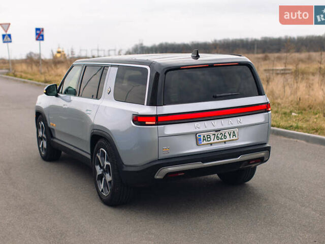 Серый Rivian R1S, объемом двигателя 0 л и пробегом 10 тыс. км за 63000 $, фото 11 на Automoto.ua