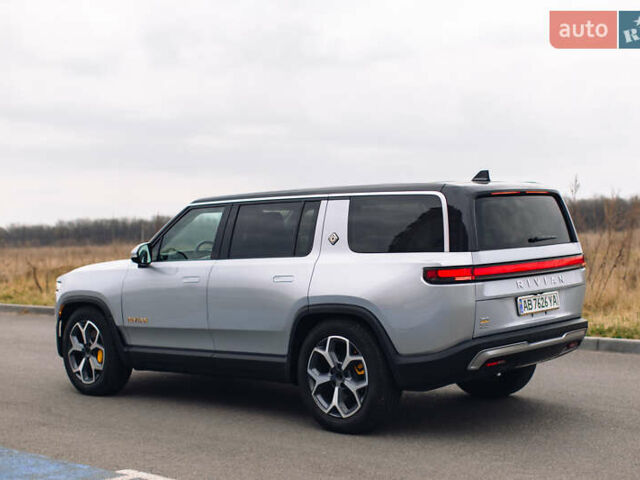 Серый Rivian R1S, объемом двигателя 0 л и пробегом 10 тыс. км за 63000 $, фото 44 на Automoto.ua