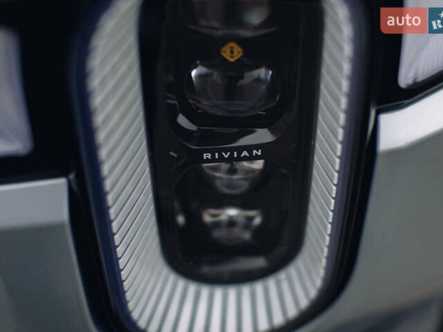 Серый Rivian R1S, объемом двигателя 0 л и пробегом 10 тыс. км за 63000 $, фото 36 на Automoto.ua