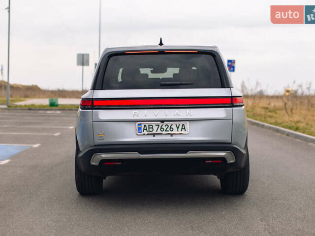 Серый Rivian R1S, объемом двигателя 0 л и пробегом 10 тыс. км за 63000 $, фото 43 на Automoto.ua