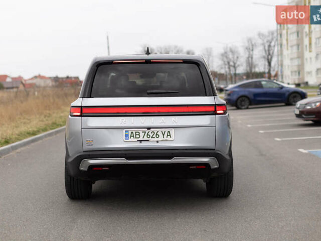 Серый Rivian R1S, объемом двигателя 0 л и пробегом 10 тыс. км за 63000 $, фото 9 на Automoto.ua