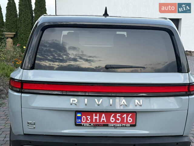 Rivian R1S 2024 в Луцке на Automoto.ua Серый Rivian R1S, объемом двигателя 0 л и пробегом 18 тыс. км за 60500 $, фото 4 на Automoto.ua