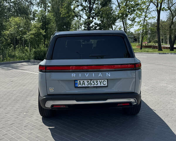 Синий Rivian R1S, объемом двигателя 0 л и пробегом 22 тыс. км за 51500 $, фото 5 на Automoto.ua