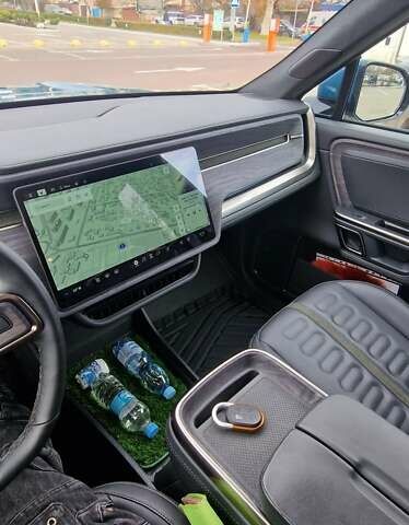 Синий Rivian R1S, объемом двигателя 0 л и пробегом 47 тыс. км за 55300 $, фото 4 на Automoto.ua