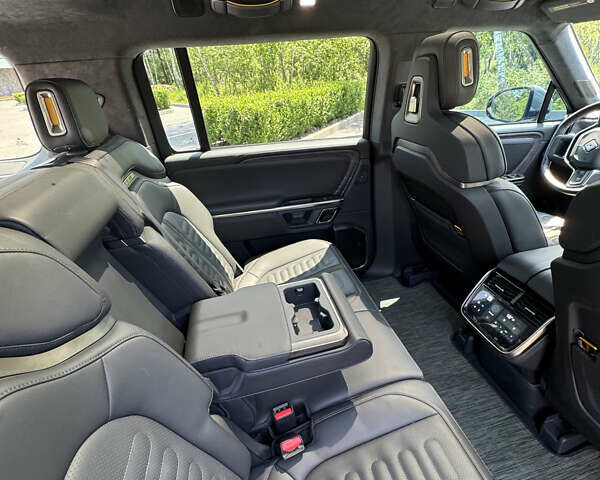 Синий Rivian R1S, объемом двигателя 0 л и пробегом 22 тыс. км за 51500 $, фото 12 на Automoto.ua