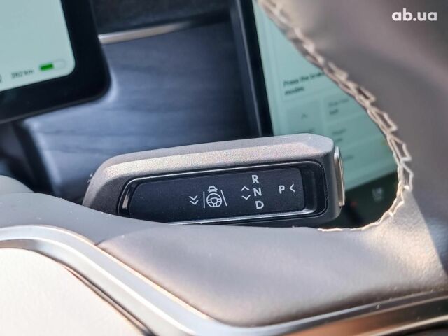 Синий Rivian R1S, объемом двигателя 0 л и пробегом 10 тыс. км за 55990 $, фото 24 на Automoto.ua