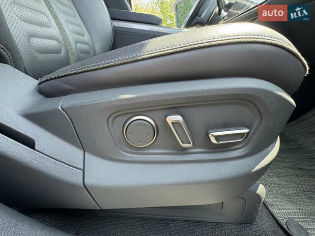 Синий Rivian R1S, объемом двигателя 0 л и пробегом 22 тыс. км за 51500 $, фото 11 на Automoto.ua