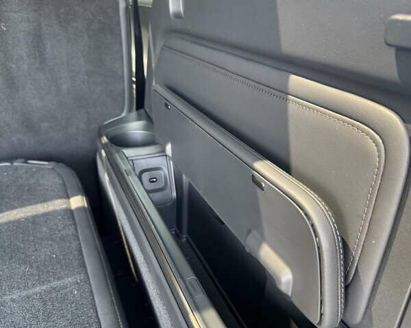 Синий Rivian R1S, объемом двигателя 0 л и пробегом 22 тыс. км за 51500 $, фото 16 на Automoto.ua