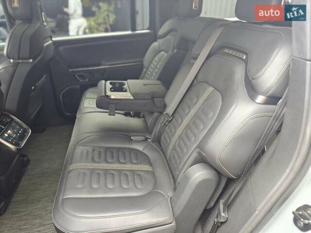 Синий Rivian R1S, объемом двигателя 0 л и пробегом 18 тыс. км за 58900 $, фото 25 на Automoto.ua
