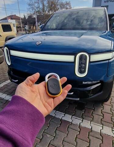 Синий Rivian R1S, объемом двигателя 0 л и пробегом 47 тыс. км за 55300 $, фото 47 на Automoto.ua
