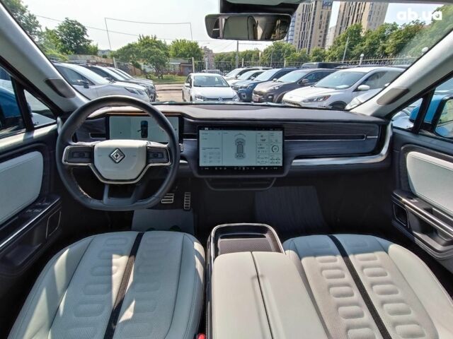 Синий Rivian R1S, объемом двигателя 0 л и пробегом 10 тыс. км за 55990 $, фото 30 на Automoto.ua